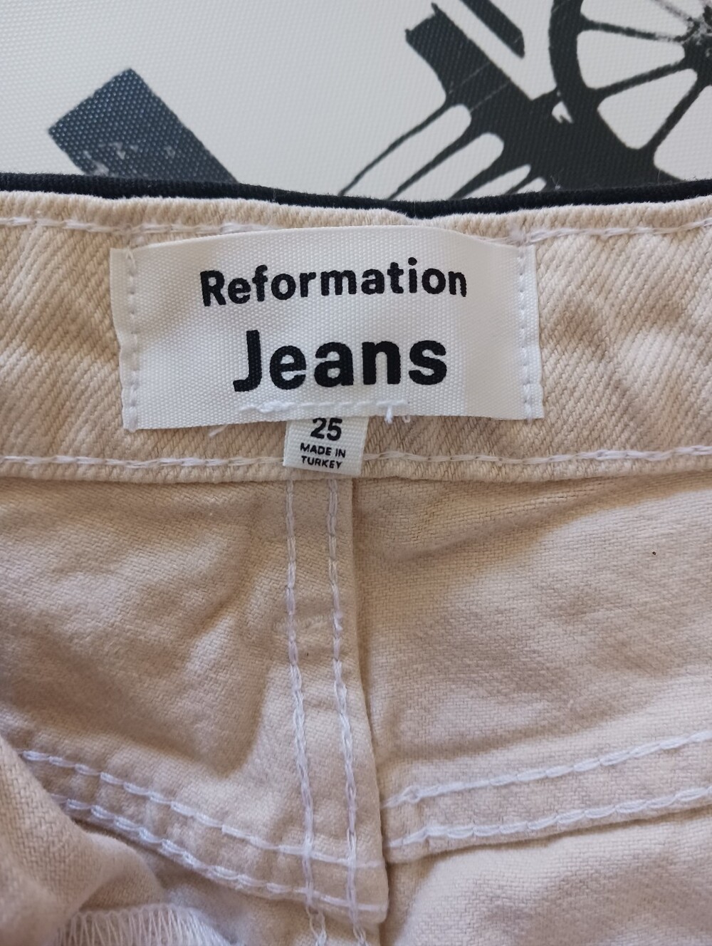 NWT Reformation Cynthia High H8gh Rise Straight Almond Jeans Size 25 - Picture 6 of 7